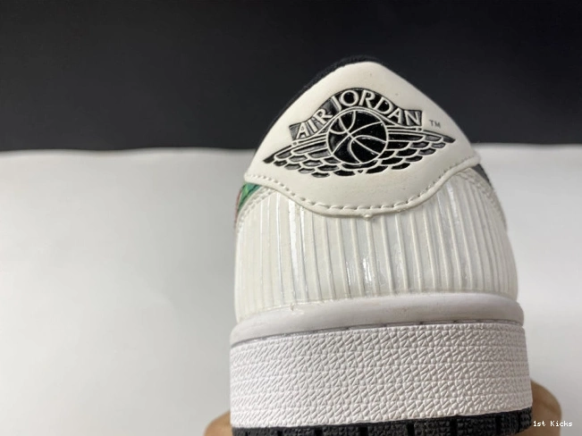 1st Kicks 1 (2020) CW0418-006 Jordan Retro Low Year New Chinese 0824